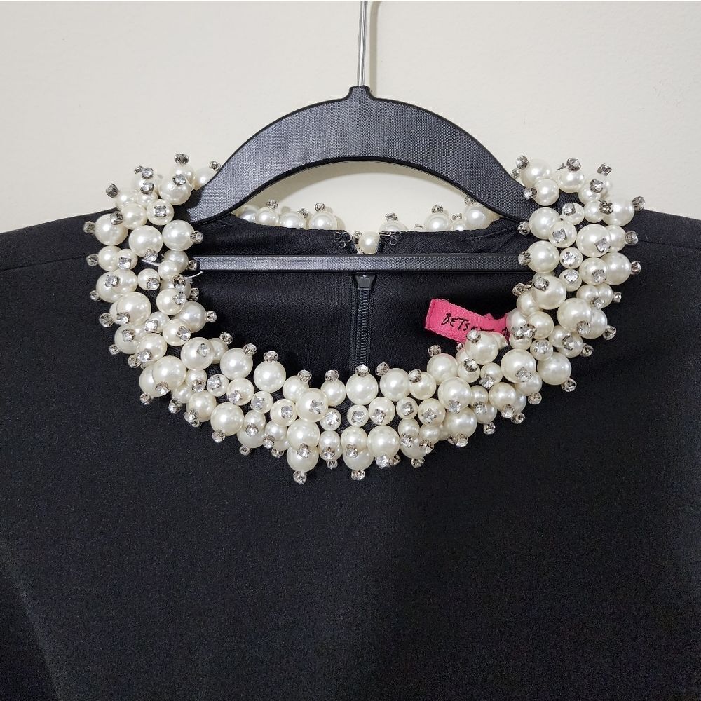 Betsy Johnson - Picture 7 of 14